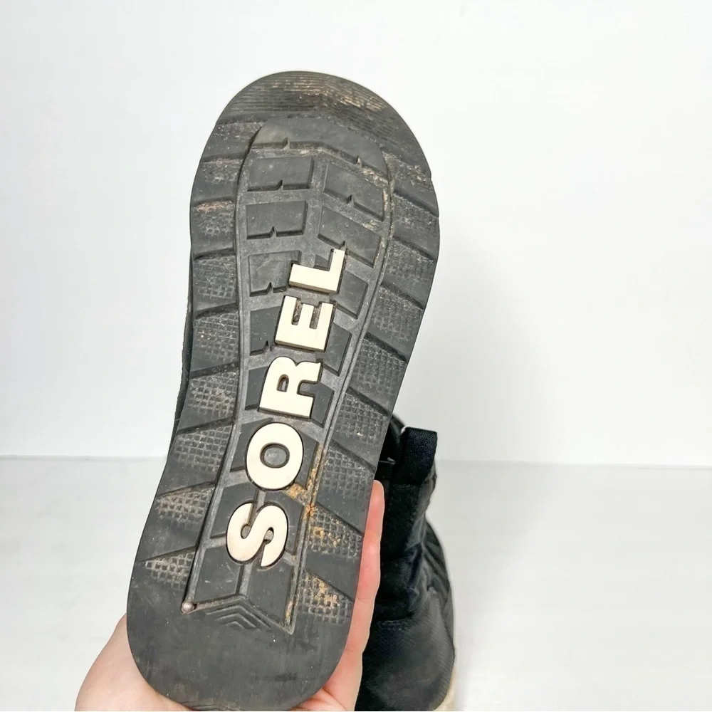 Sorel Youth Whitney II Short Lace Black Winter Boots Size 4 Girls Snow Boots
